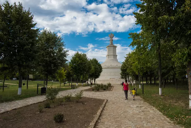Locuri de vizitat în România cu copiii -Adamclisi