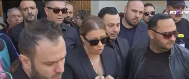 Anamaria Prodan la inmormantarea Ionelei Prodan 1