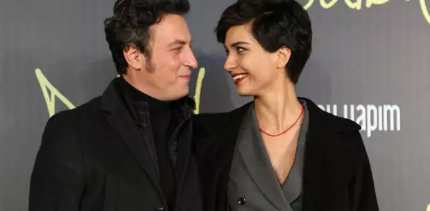 Actrița Tuba Büyüküstün a divorțat de soțul ei, Onur Saylak