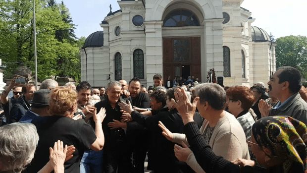 Inmormantare Ionela Prodan 1