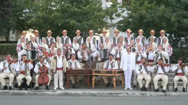 ansamblul_folcloric_doina_gorjului_08398400