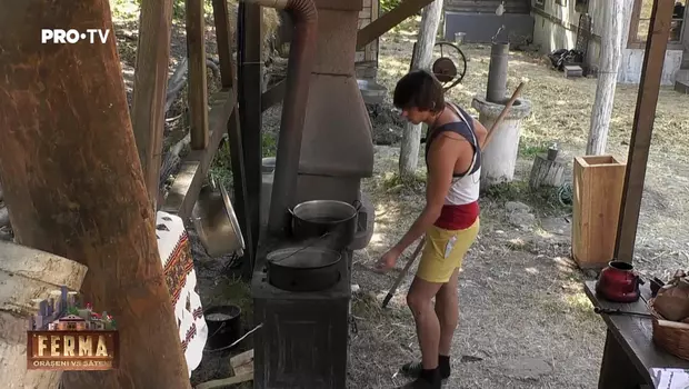 fe672749-950d-45f5-a7ed-81afaba857e4