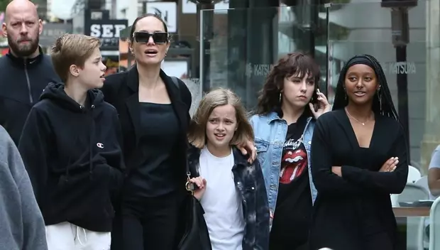 angelina-jolie-takes-shiloh-who-just-turned-13-other-kids-on-shopping-trip-ftr-1
