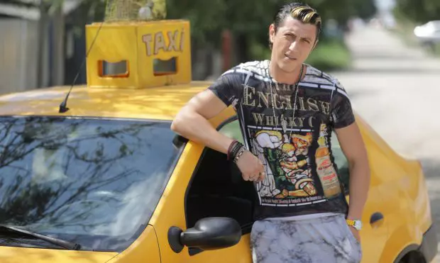 cariera-lui-costi-dita-intra-n-renovare-tai-un-pic-din-proiecte-am-obosit-giani-din-las-fierbinti-face-si-stand-up-comedy