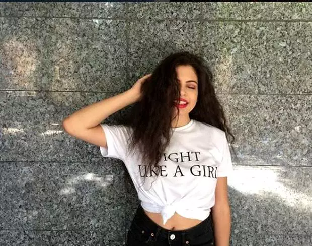 Fiica-lui-Cabral-Inoke-s-a-transformat-într-o-femeie-superbă.-Cum-arată-acum-adolescenta-4