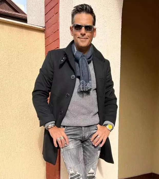 stefan-banica-ochii-vineti-2