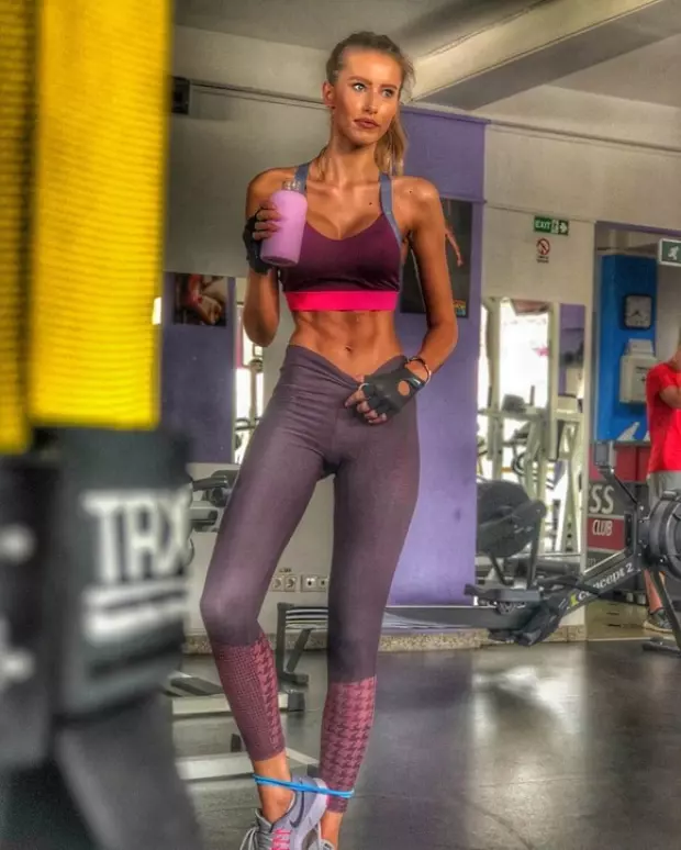 gabriela-prisacariu_77280600