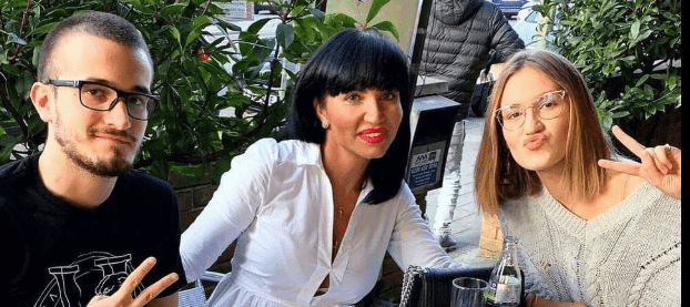 larisa-oprea-si-cei-doi-copii