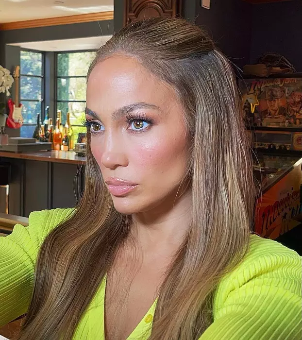 jlo7