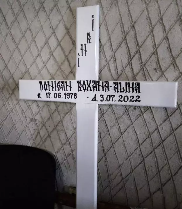 femeie-rechin-inmormantare-15