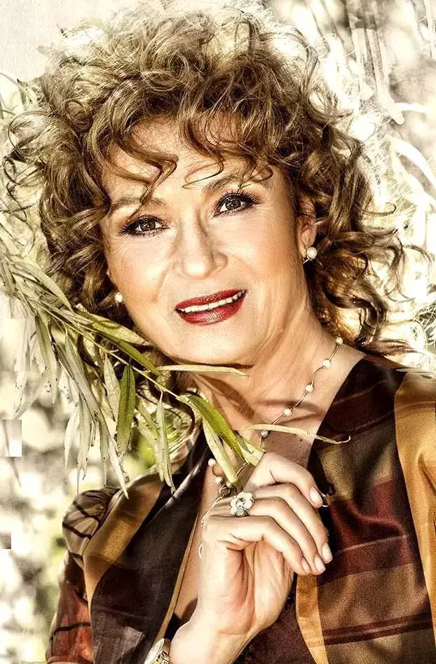 angela-similea-205147l