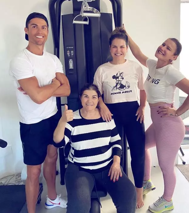 cristiano ronaldo si surorile lui