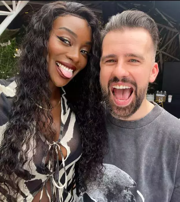 florin-ristei-si-naomi-hedman-fericiti