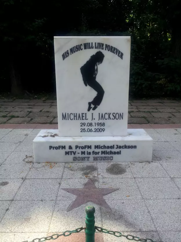 mj1-624x832