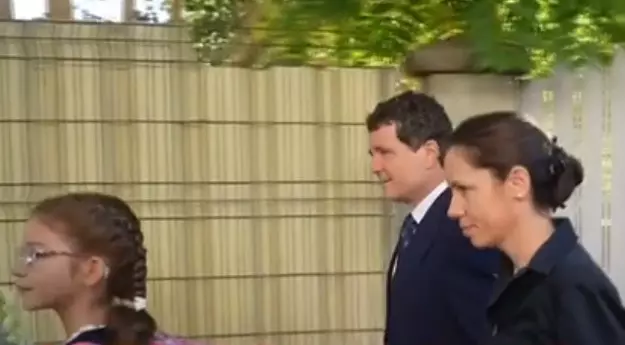 nicusor dan cu fata la scoala