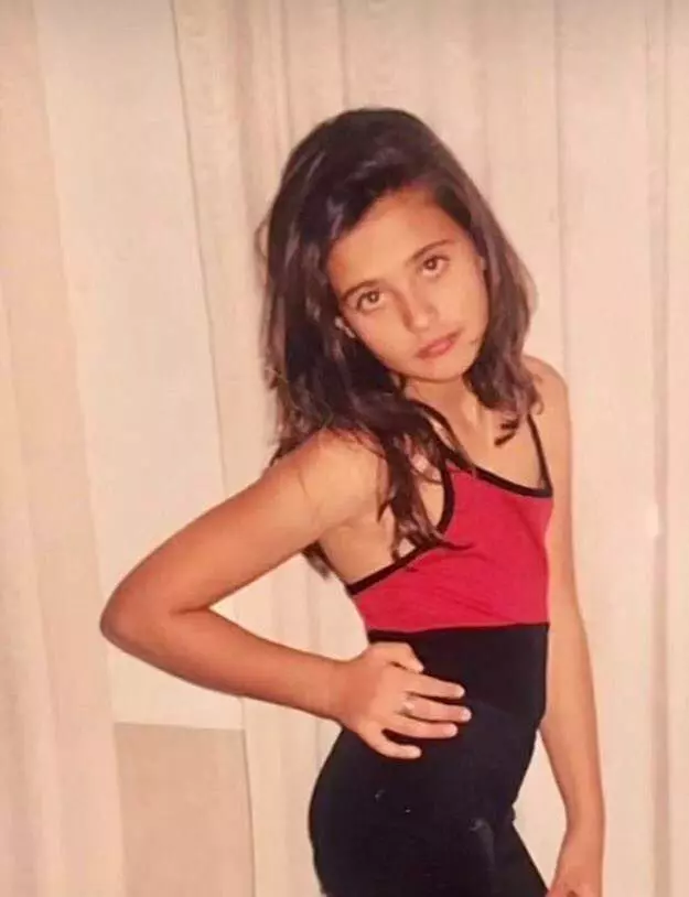 Antonia in copilarie