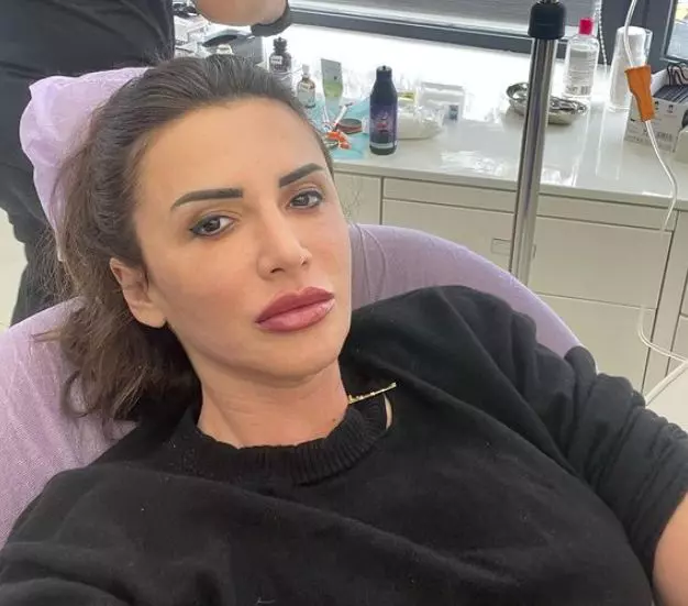 mara-banica-fotografie-rara-in-costum-de-baie-cum-arata-vedeta-de-47-de-ani-dupa-doua-nasteri