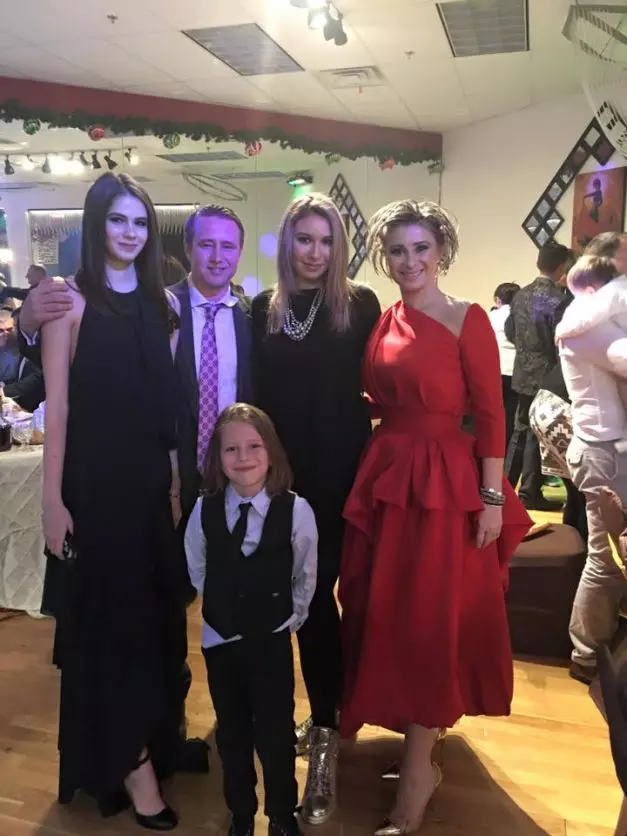 Anamaria-Prodan-si-fiicele-3