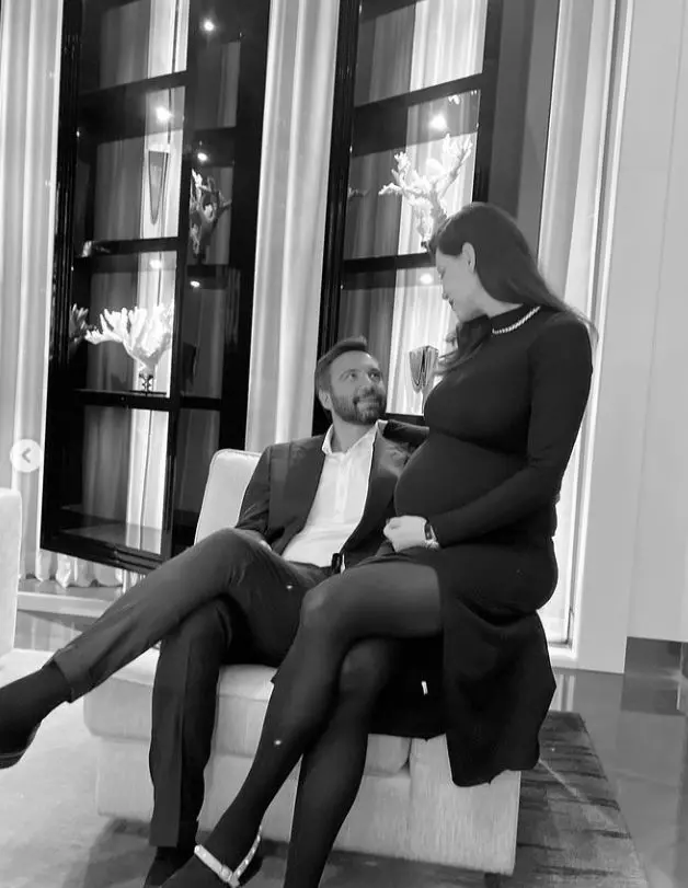 Catrinel Menghia însărcinată (4)