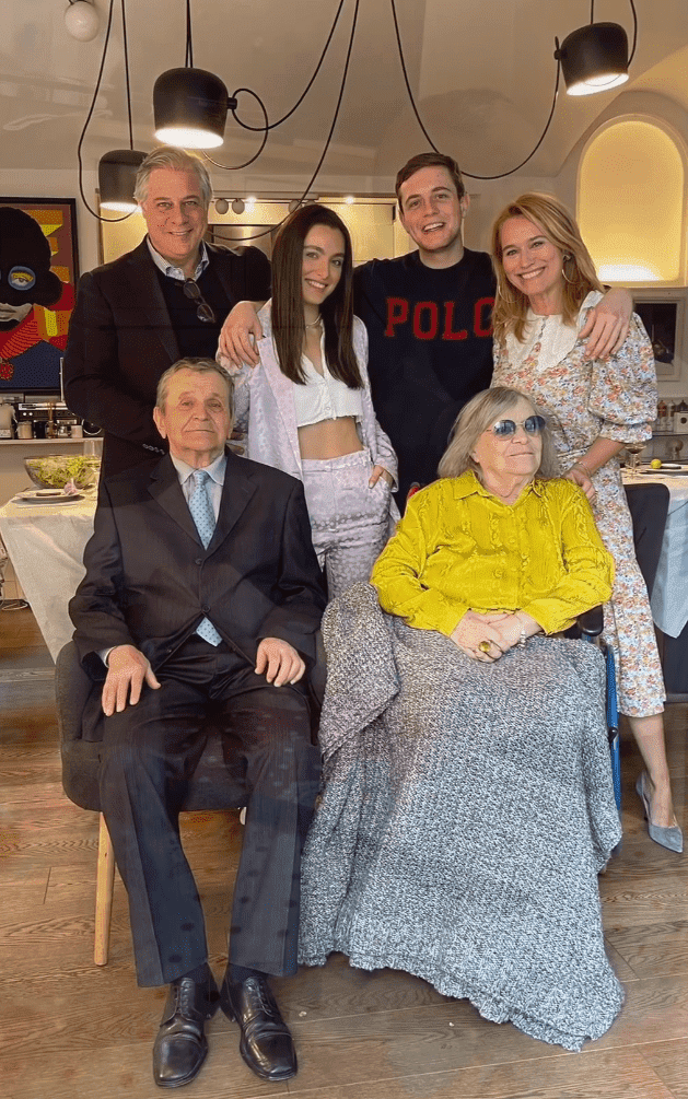 familie-andreea-esca-1-1