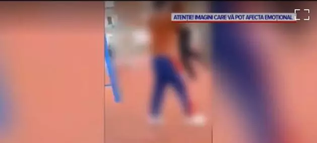 Copil trântit în parc Hunedoara (3)