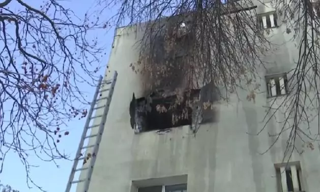 surse-mama-omorat-bebelus-etaj-apartament-flacari-incuiata-in-casa-lumini-in-dormitor-880344