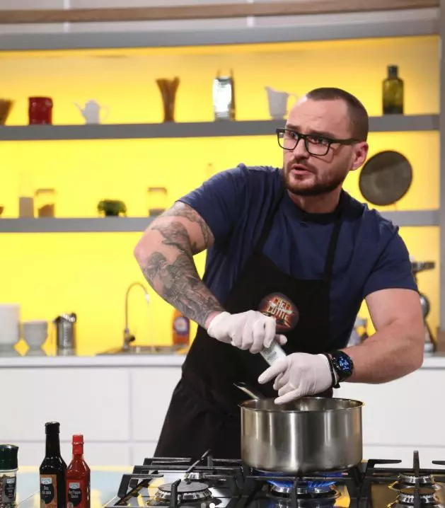 Cine e Cătălin Amarandei de la Chefi la cuțite