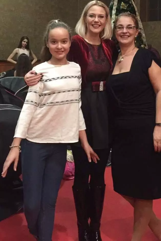 Mara, fiica Ralucăi Moianu, are 15 ani acum