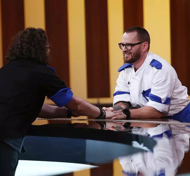 Cine câștigă Chefi la cuțite sezonul 9