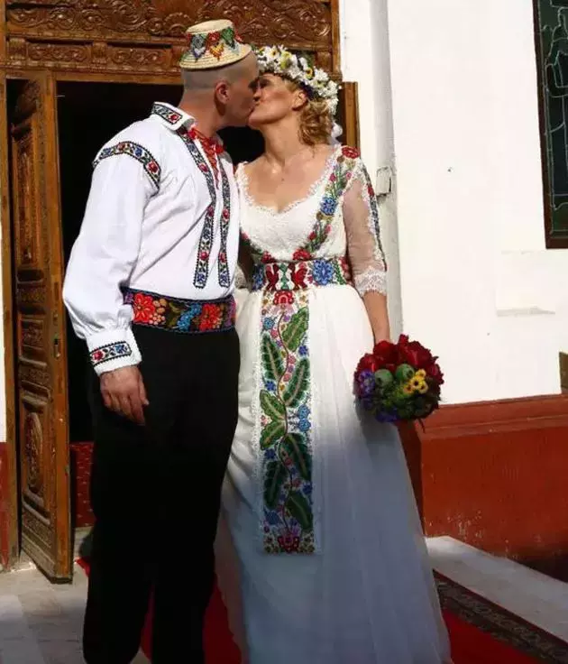 Cine este Cătălin , soțul Elenei Lasconi  (2)