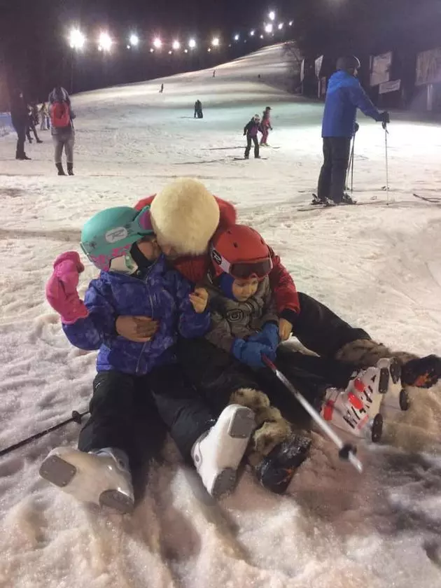 elena-basescu-copii-la-schi-in-predeal-2019-1