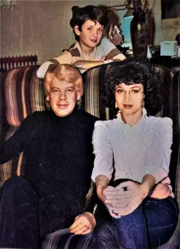 angela-similea-cu-sotul-si-fiul