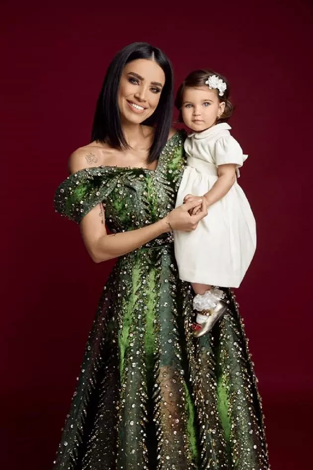 adelina-pestritu-fetita