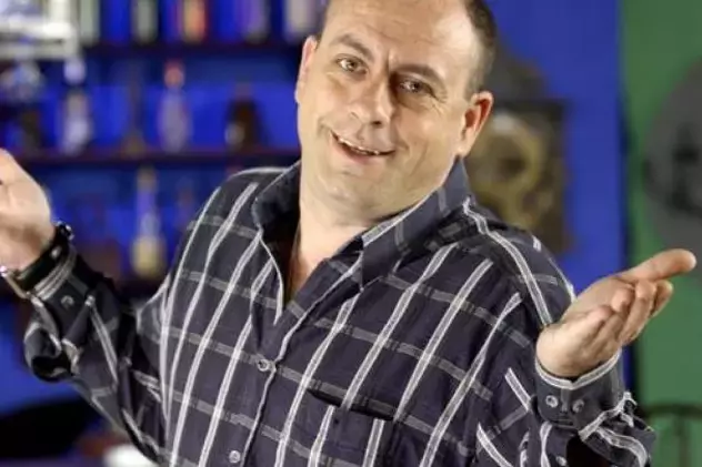 americanu-din-la-bloc-emil-mitrache-1