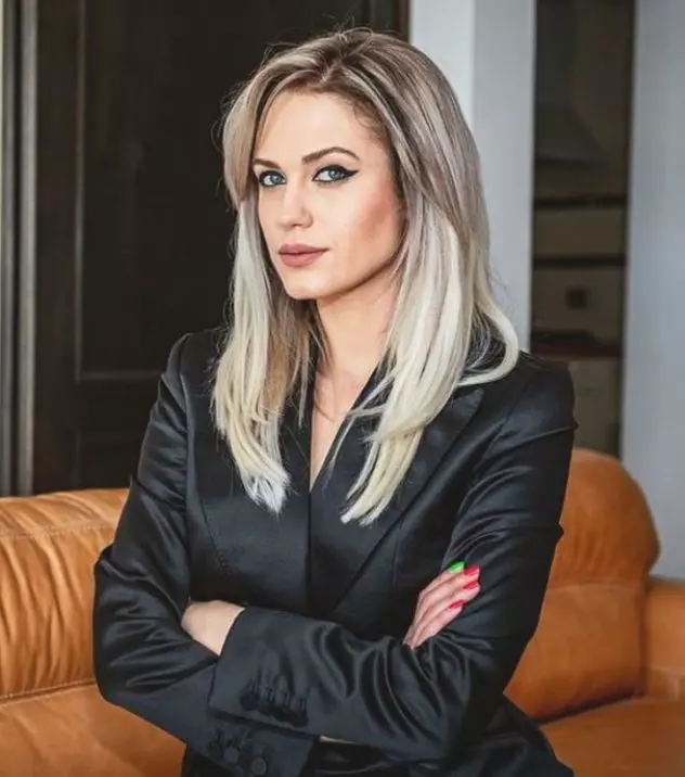 michaela prosan 9