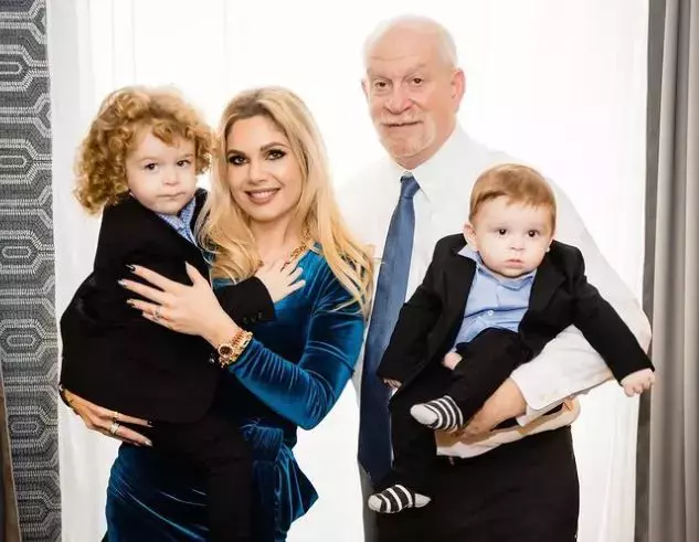 cum-s-au-cunoscut-iasmina-hill-si-sotul-ei-4