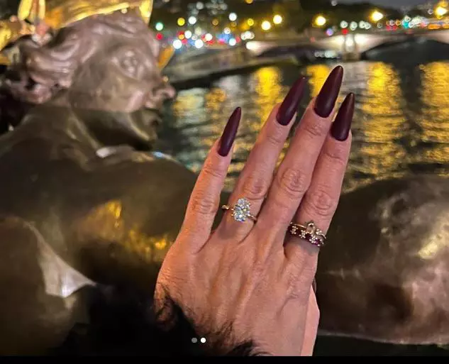 Vanessa si Cole s-au căsătorit după trei ani de relație