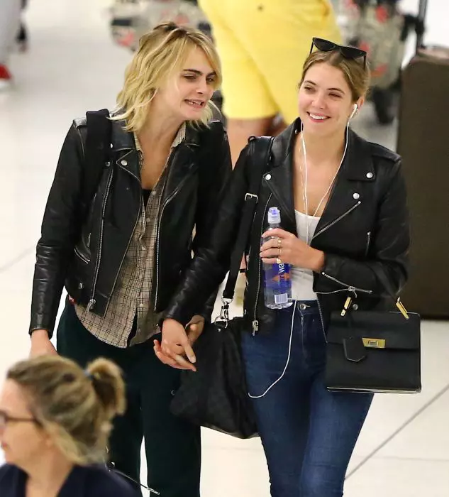 Cara Delevingne și Ashley Benson