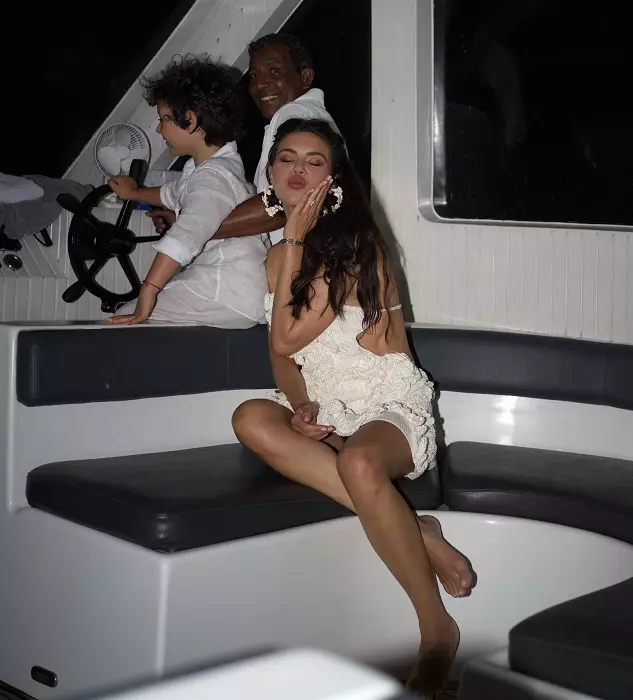 cristina-ich-noah-pe-iaht 1