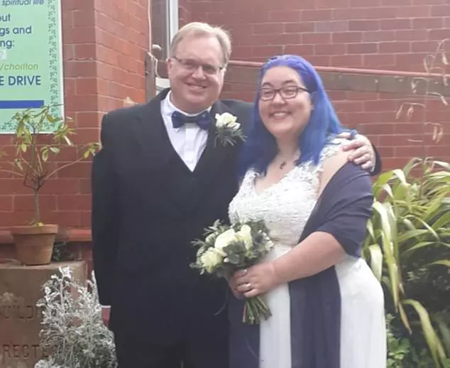 4C3E82D300000578-0-image-m-36_1526346578082