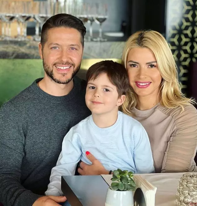 jorge-certuri-ramona-5