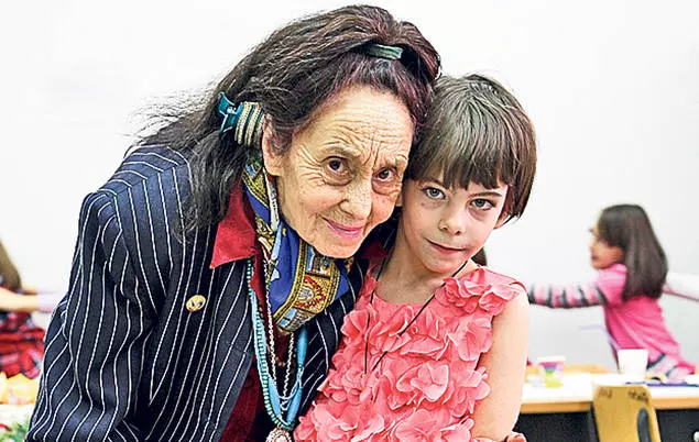 Adriana Iliescu si fiica ei 4
