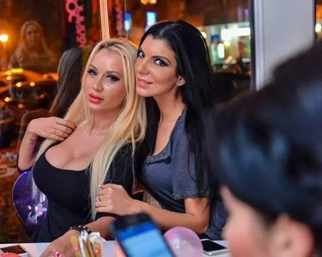 andreea tonciu si simona trasca