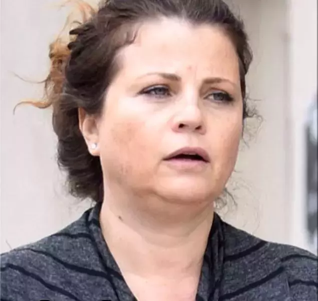 Yasmine-Bleeth-9