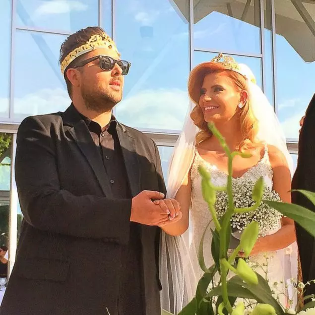 media-143317135547409600