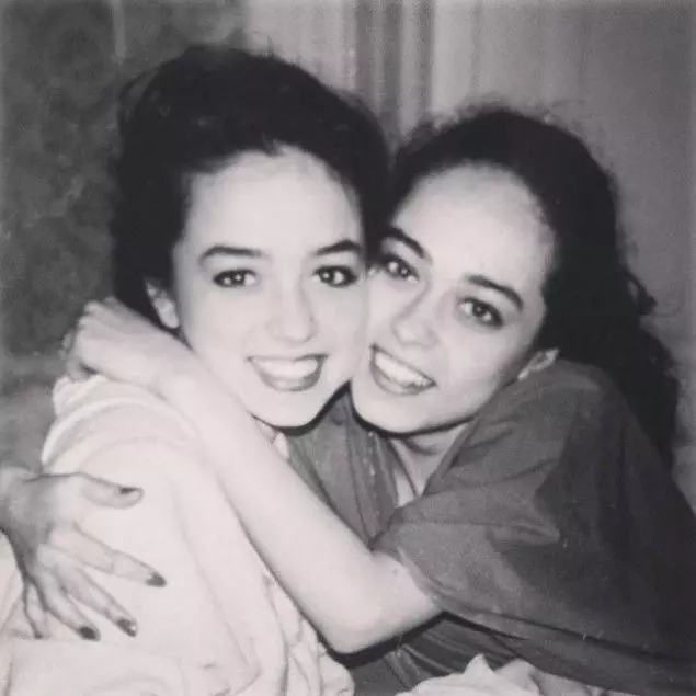 Olivia Steer si sora ei