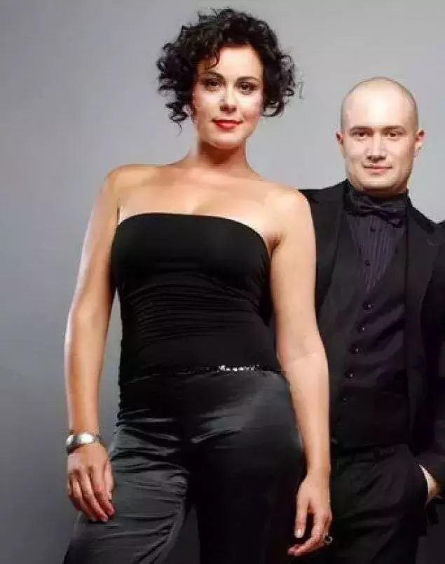 mirela-zeta