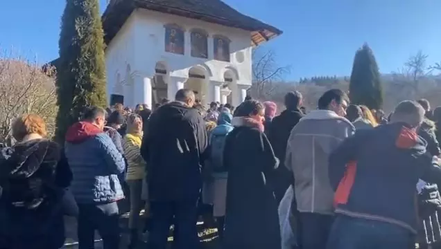 Imagini de la înmormântarea Ilinei Pârvu (4)