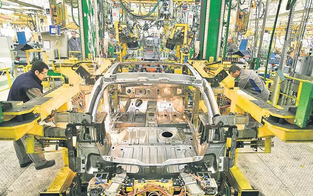 uzina-dacia-mioveni-productie-auto