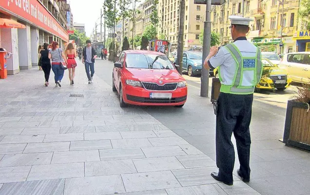 politist-piata-romana_5b90169d62-636×400